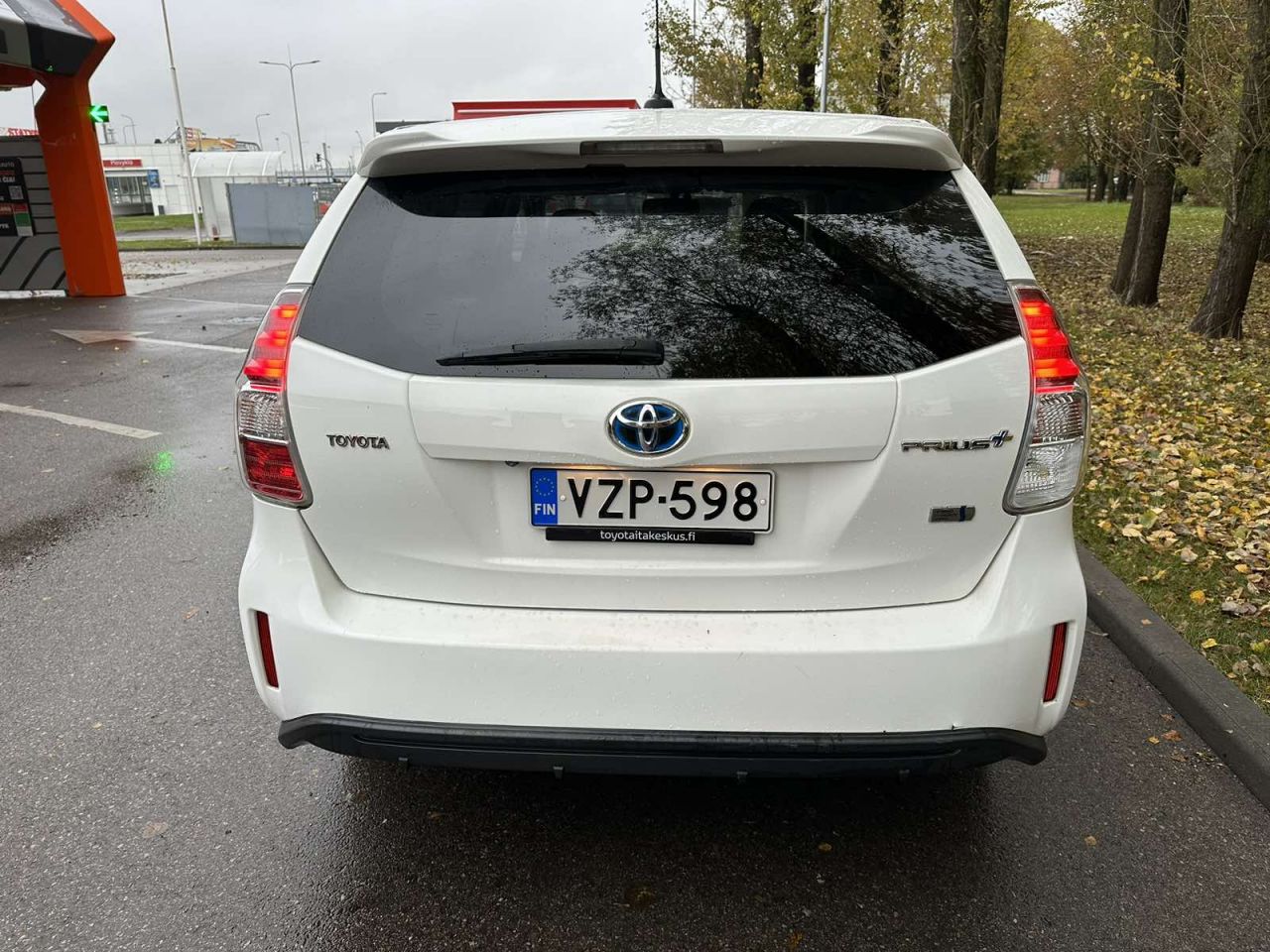 Toyota Prius+ | 3
