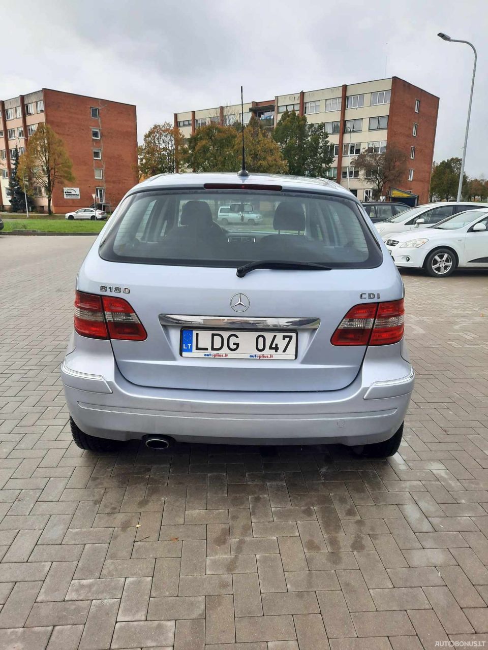 Mercedes-Benz B180 | 3