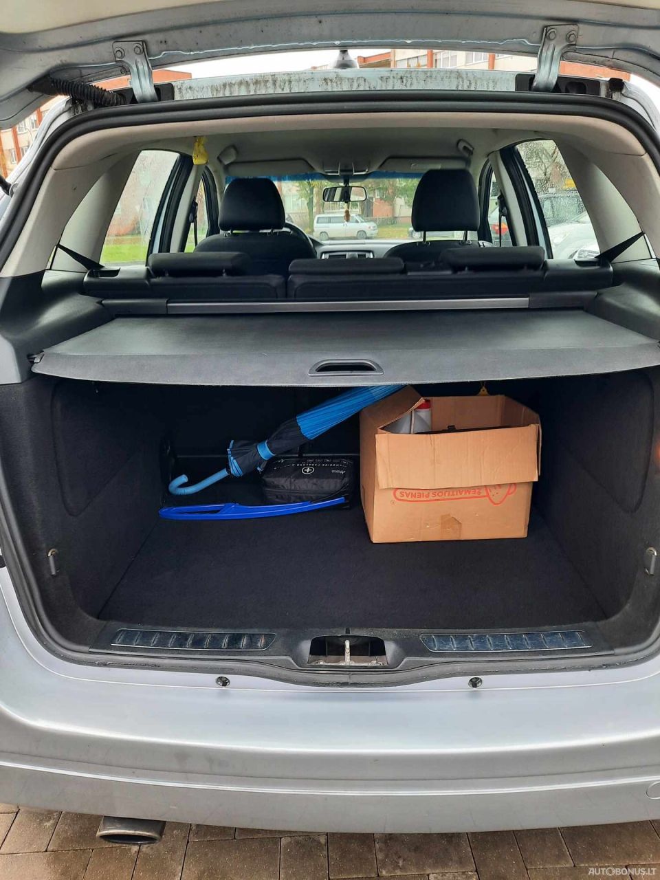 Mercedes-Benz B180 | 4