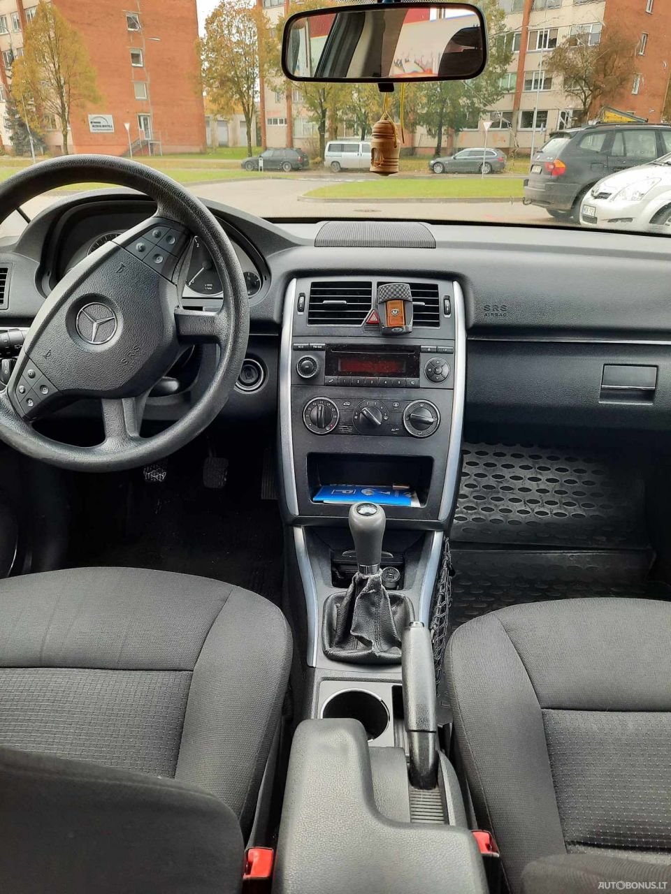 Mercedes-Benz B180 | 8