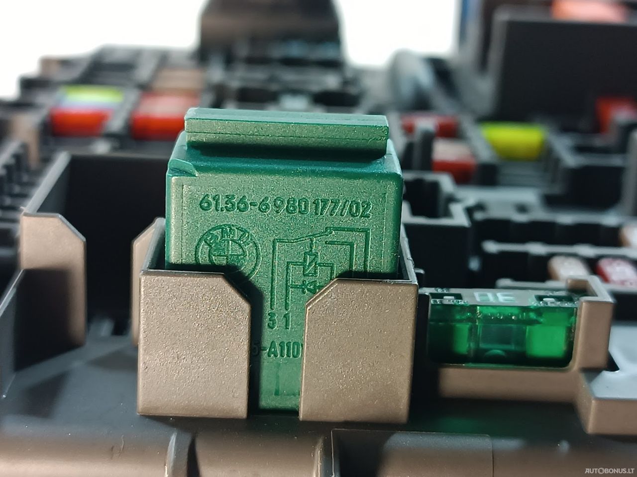 BMW 3 serija, Sedanas | 11