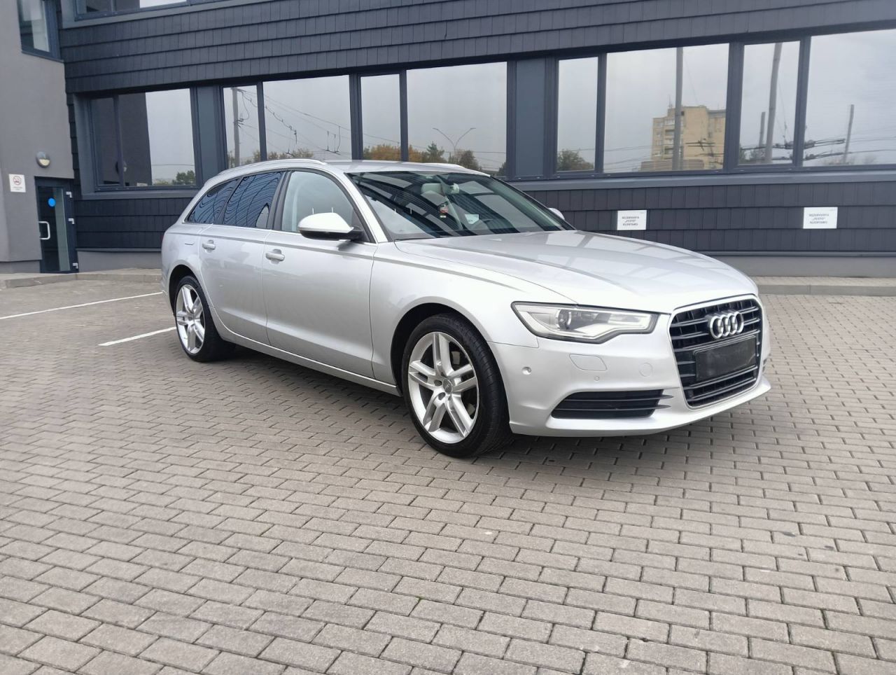 Audi A6 | 3