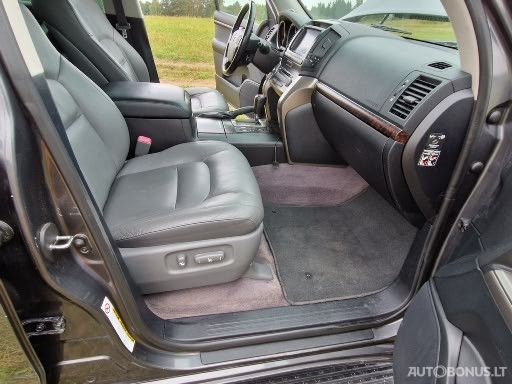 Toyota Land Cruiser V8 | 12