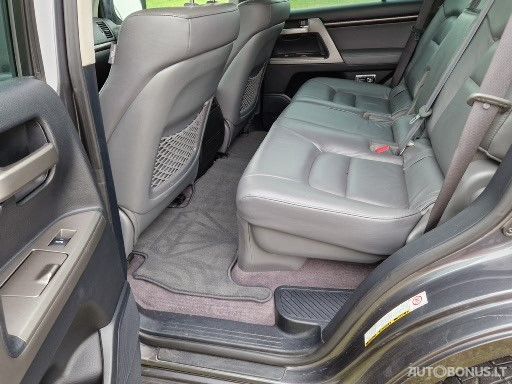 Toyota Land Cruiser V8 | 4