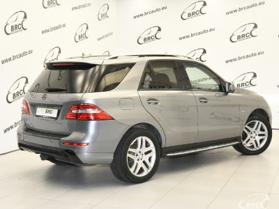 Mercedes-Benz ML350 | 1