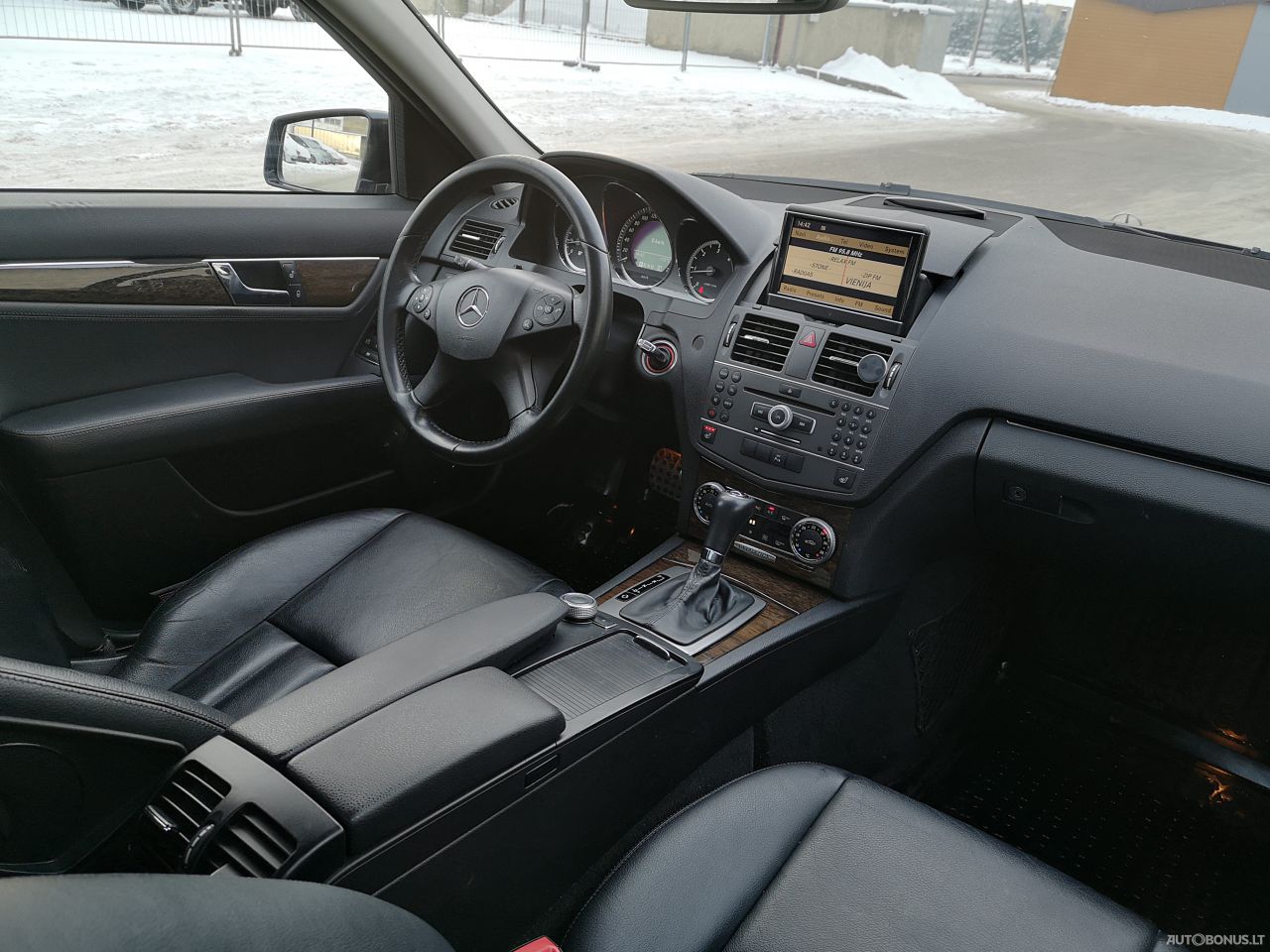 Mercedes-Benz C350 | 5
