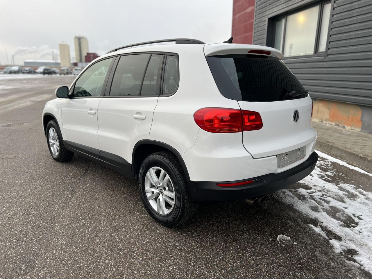 Volkswagen Tiguan | 1