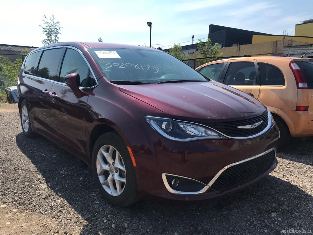 Chrysler Pacifica | 1