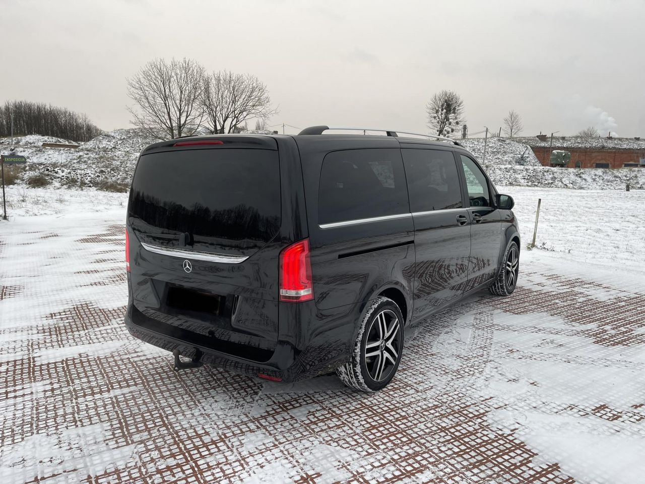 Mercedes-Benz V250 | 4