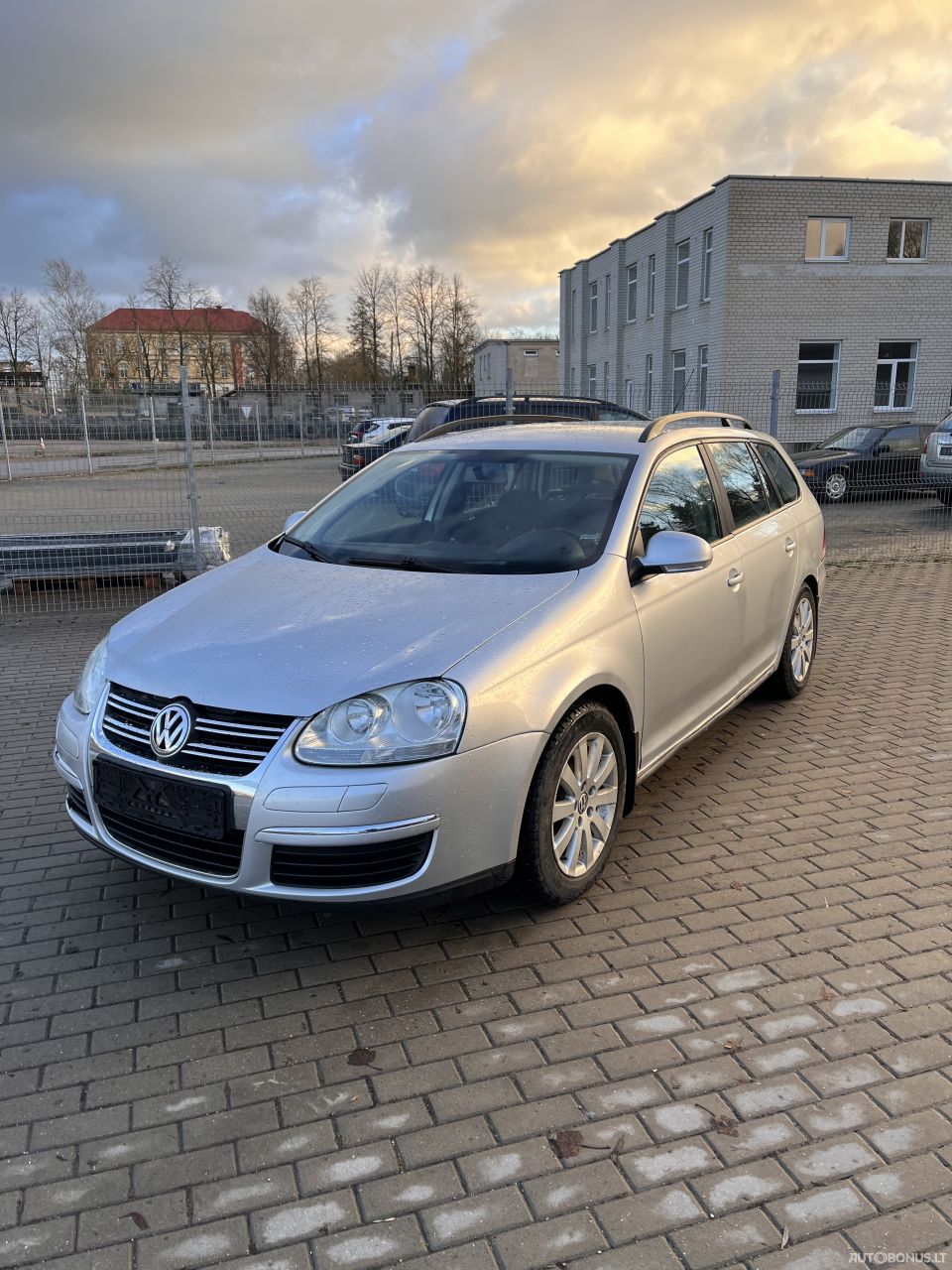 Volkswagen Golf | 1