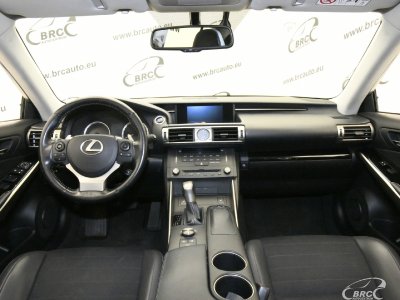 Lexus IS 300h | 2