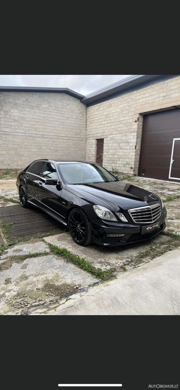 Mercedes-Benz E350 | 10