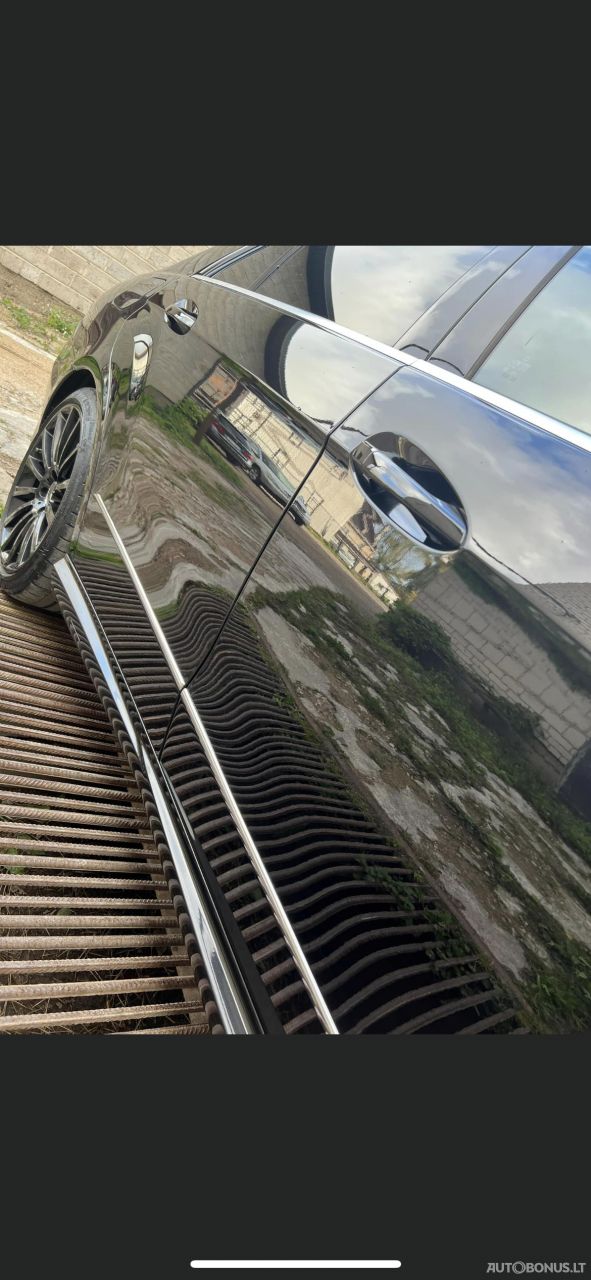 Mercedes-Benz E350 | 8
