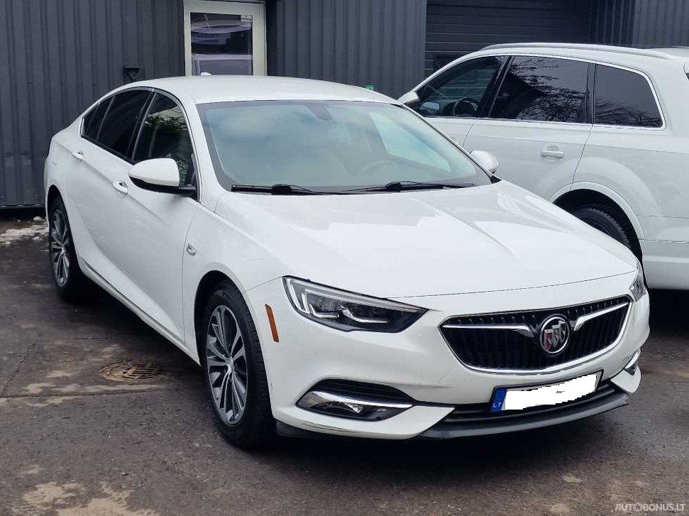 Opel Insignia, Sedanas