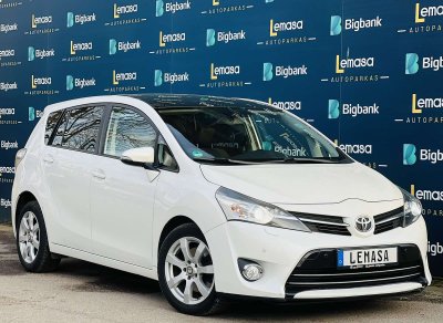 Toyota Verso | 3