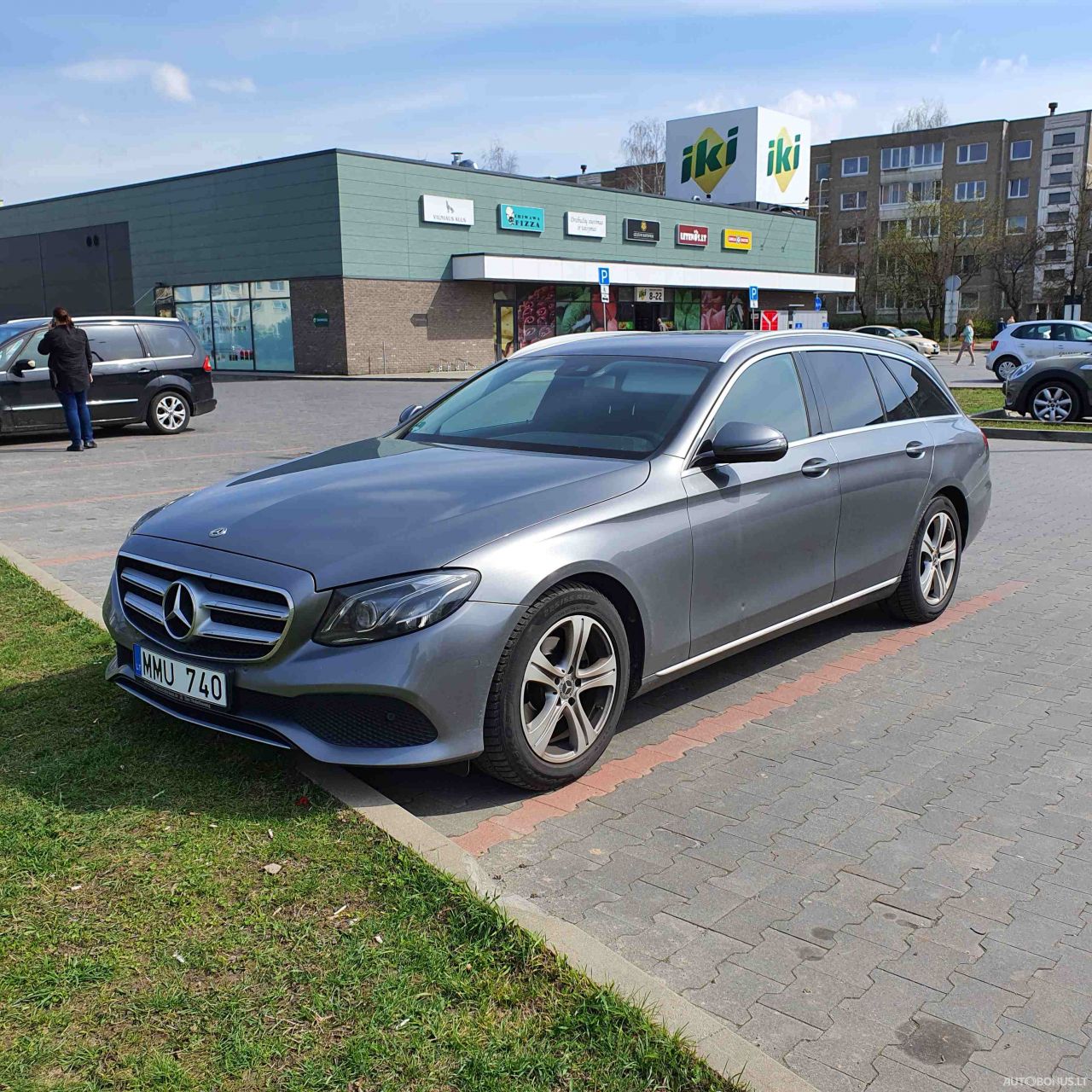 Mercedes-Benz E220 | 3