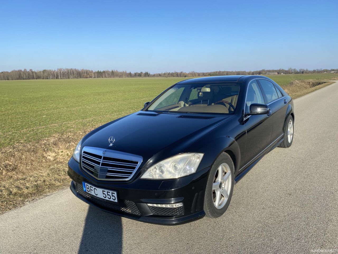 Mercedes-Benz S550 | 6