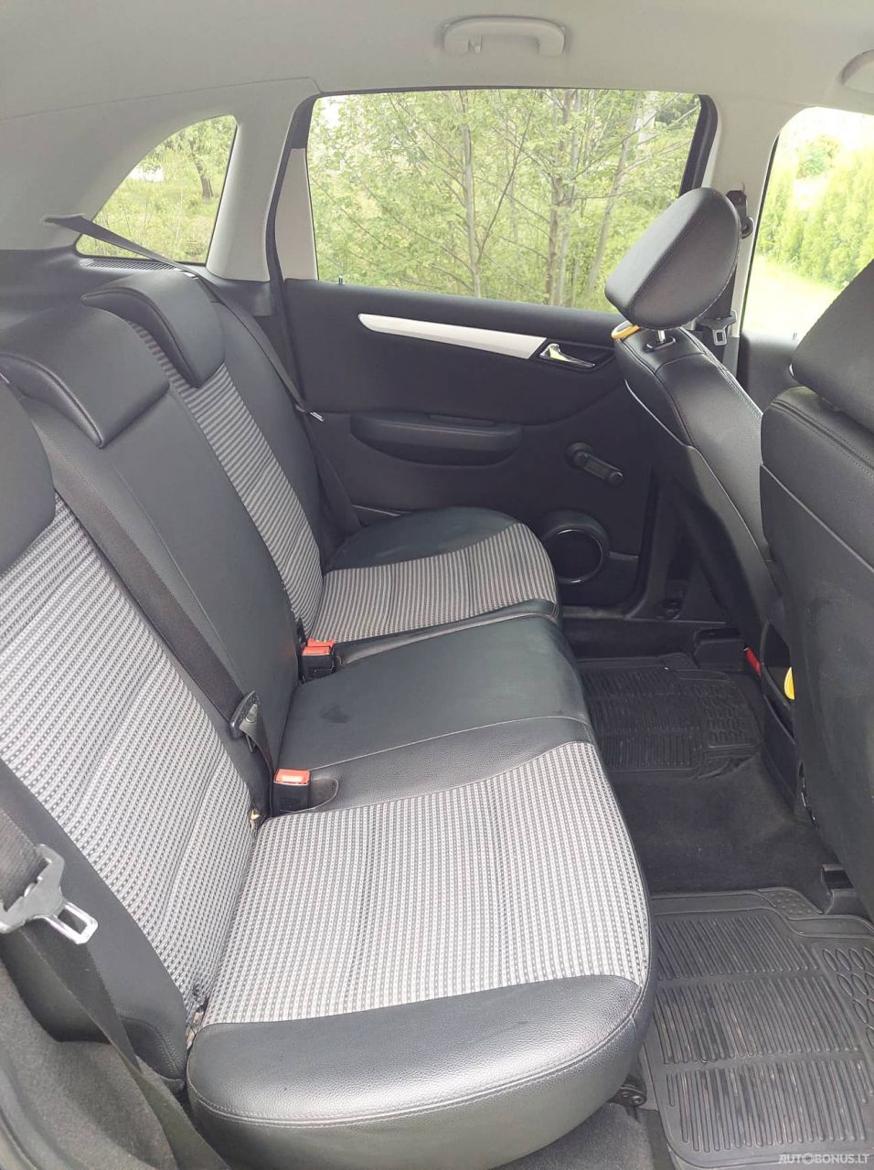 Mercedes-Benz B200 | 5