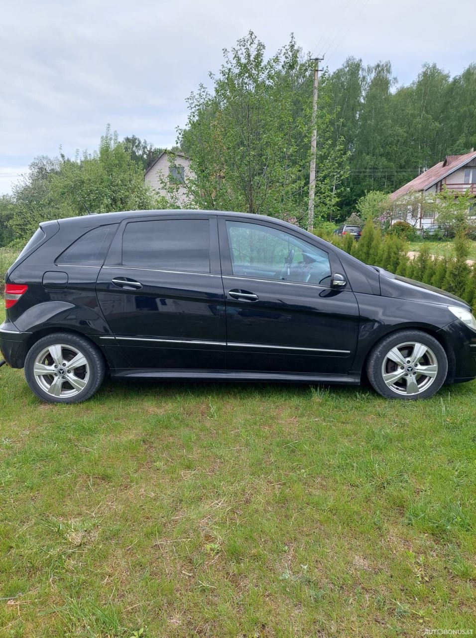 Mercedes-Benz B200 | 8