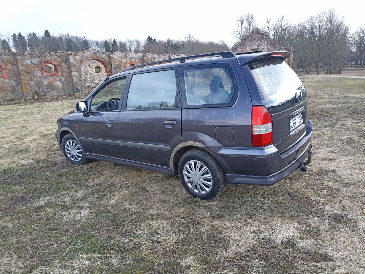 Mitsubishi Space Wagon | 6