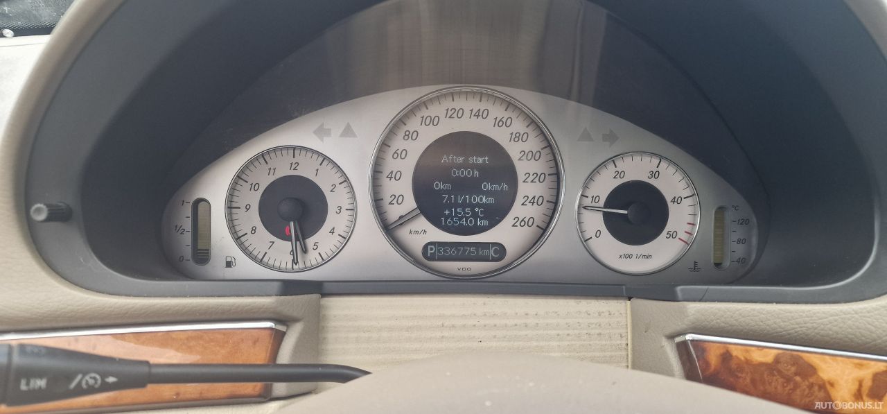 Mercedes-Benz E280 | 6