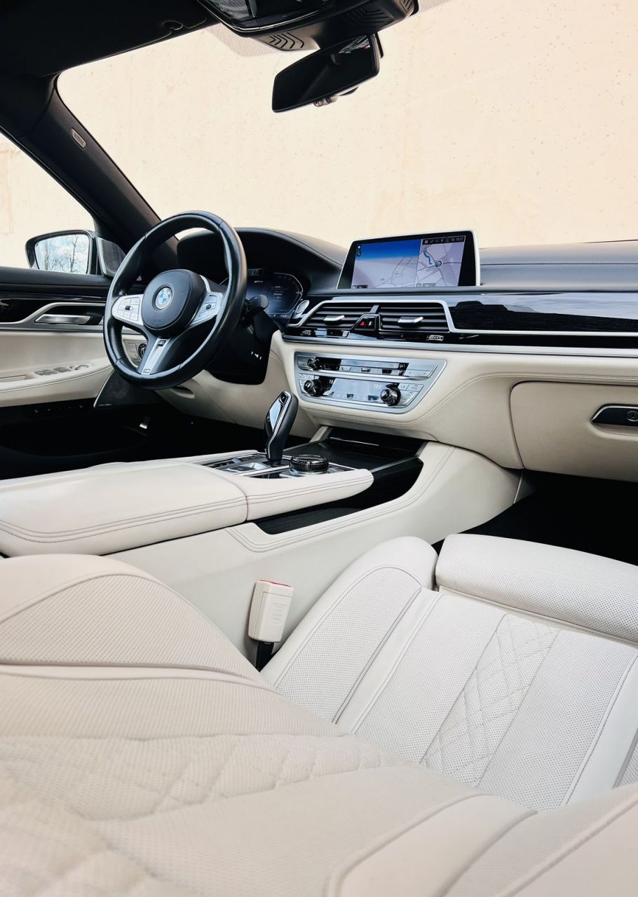 BMW 745 | 16