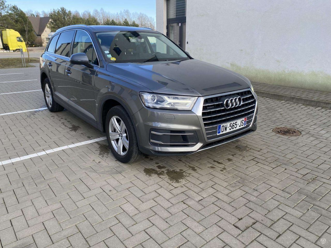 Audi Q7 | 3