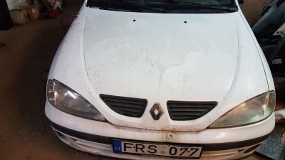 Renault 4, Седан