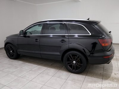 Audi Q7 | 3