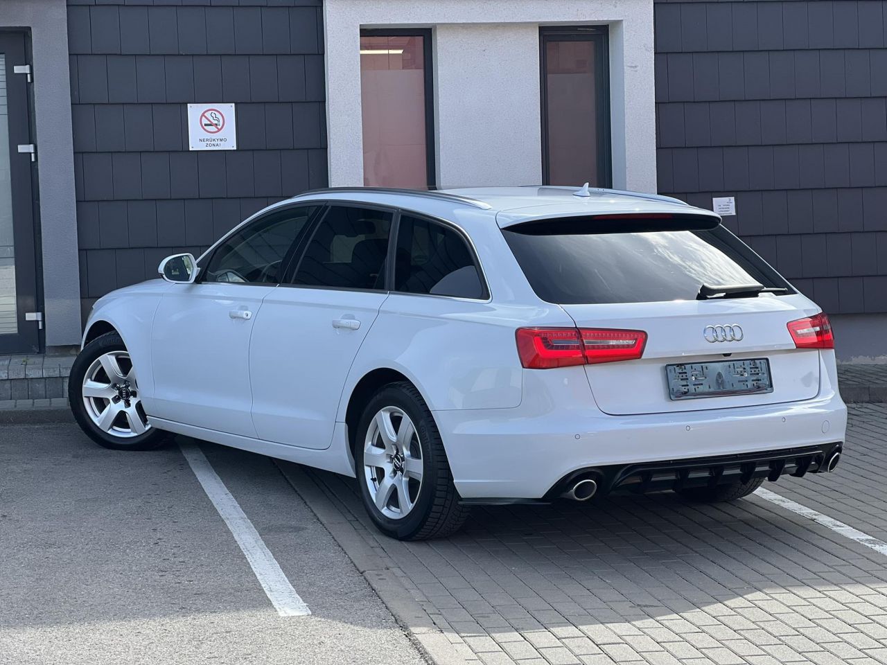 Audi A6 | 1