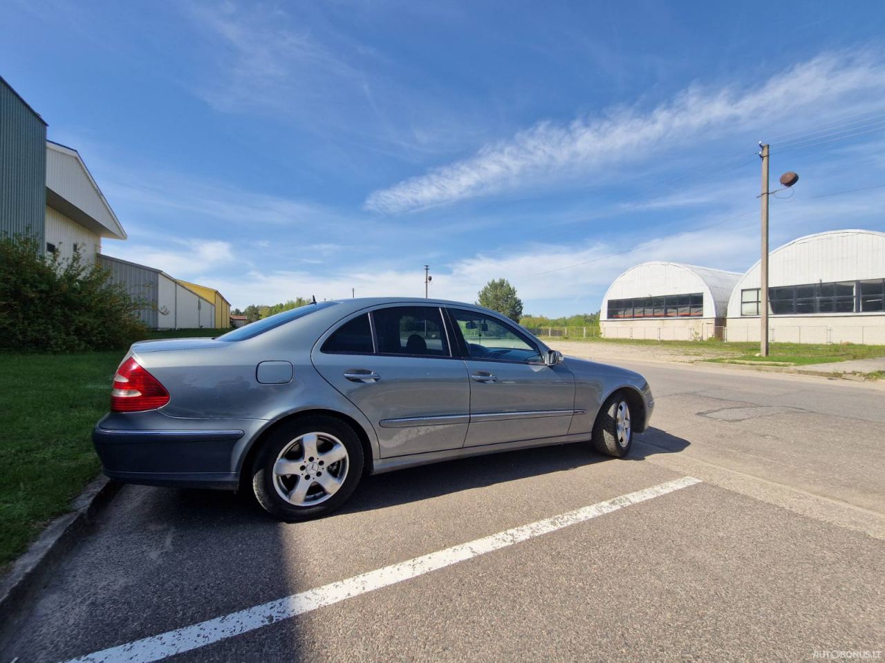 Mercedes-Benz E320 | 10