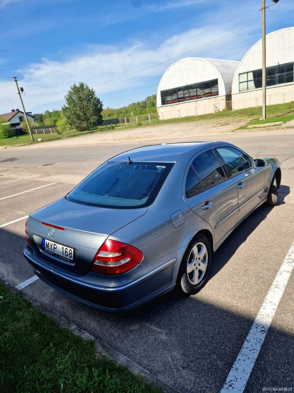 Mercedes-Benz E320 | 3