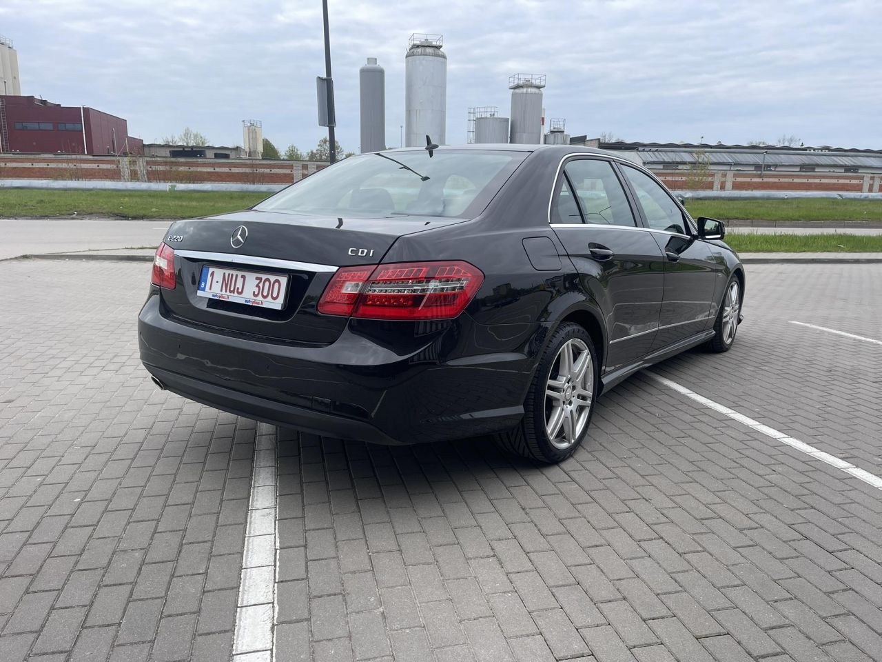 Mercedes-Benz E220 | 2