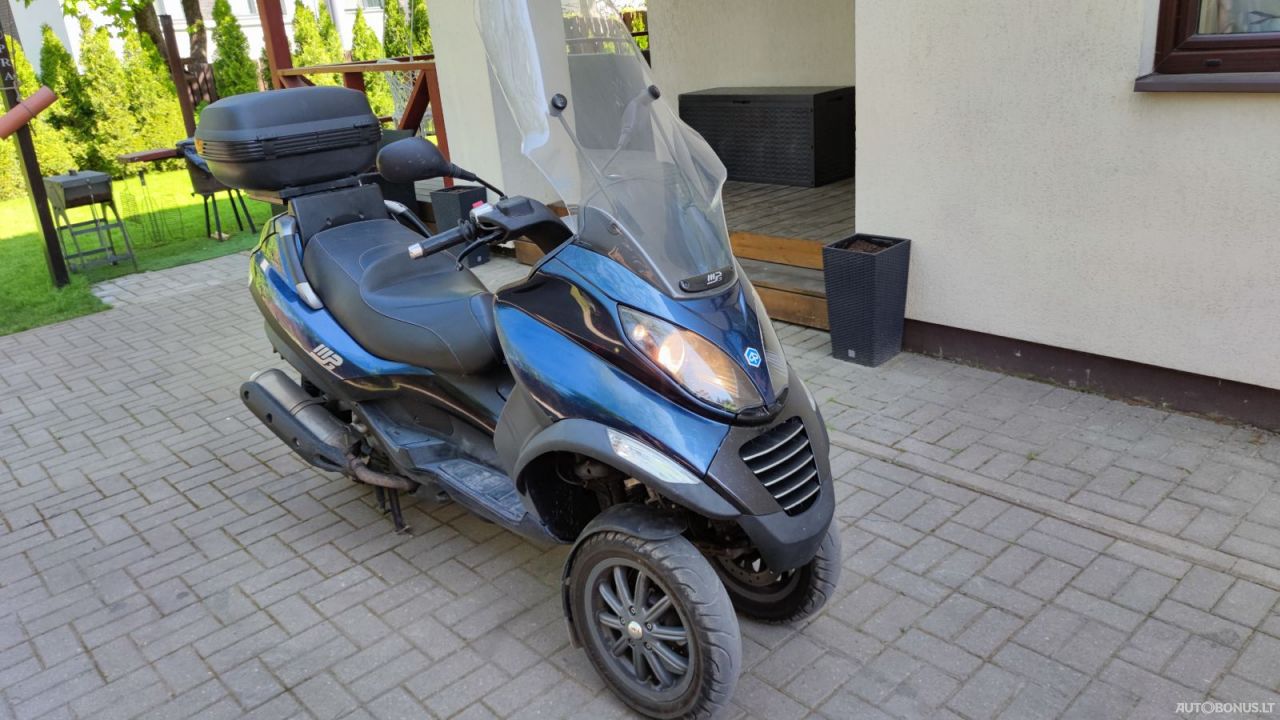 Piaggio MP3, Moped/Motor-scooter