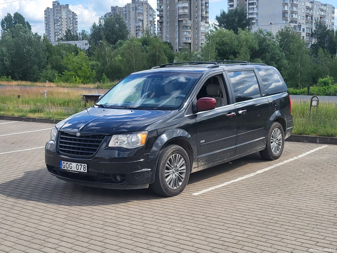 Chrysler Town & Country | 1