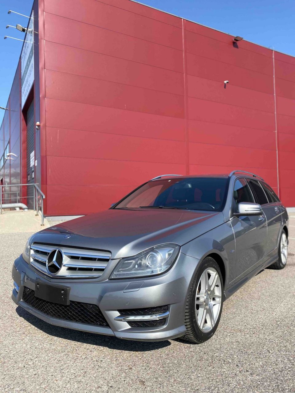 Mercedes-Benz C220