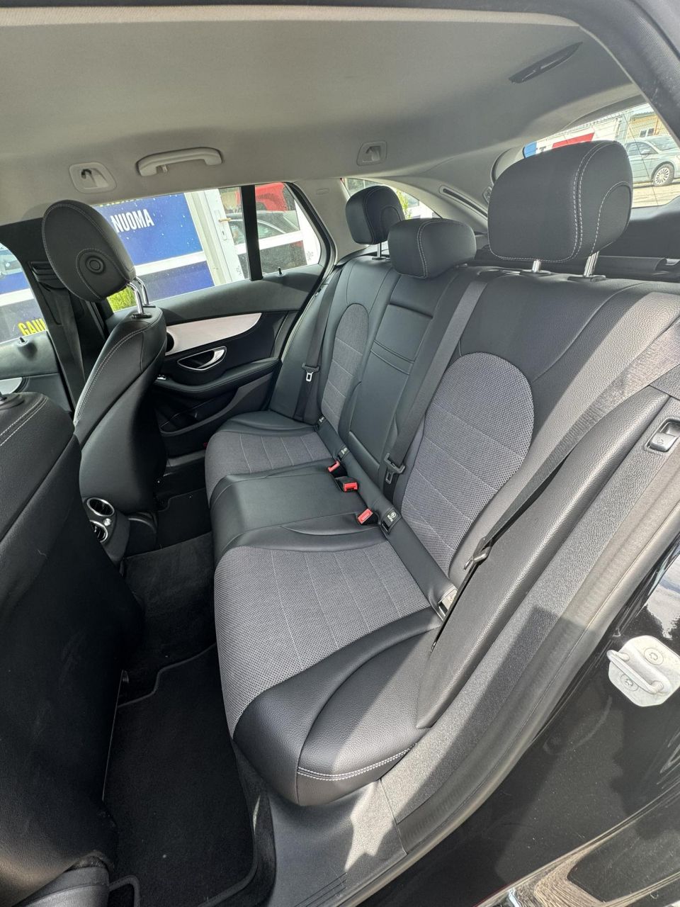 Mercedes-Benz C220 | 5