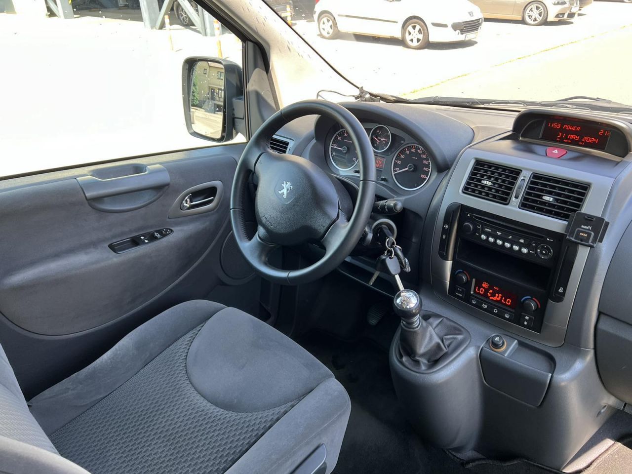 Peugeot Expert | 6