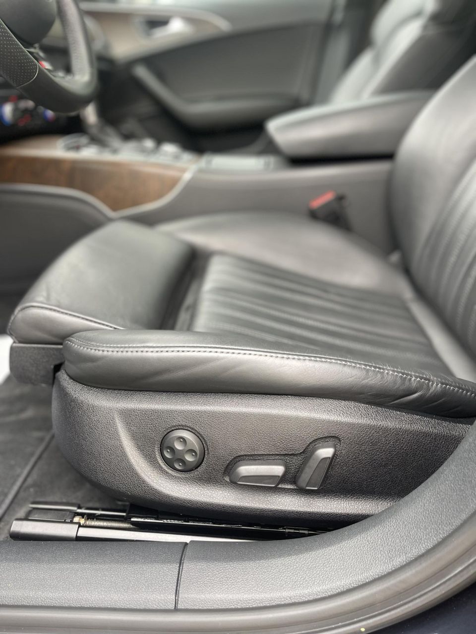 Audi A6 | 4