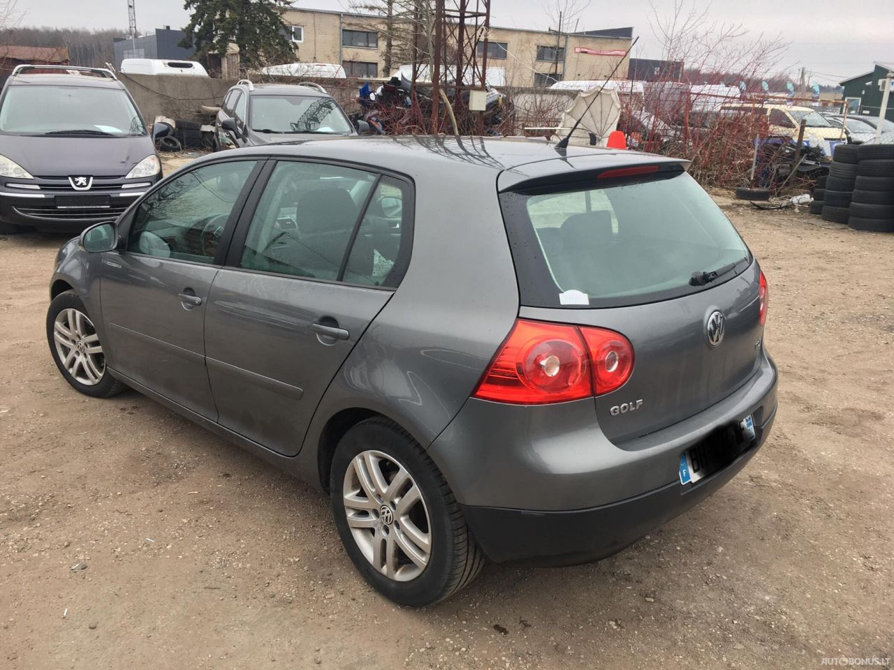 Volkswagen Golf | 3