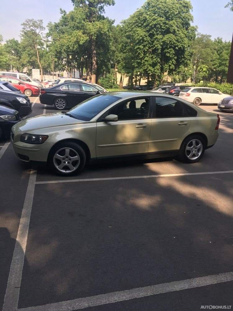 Volvo S40