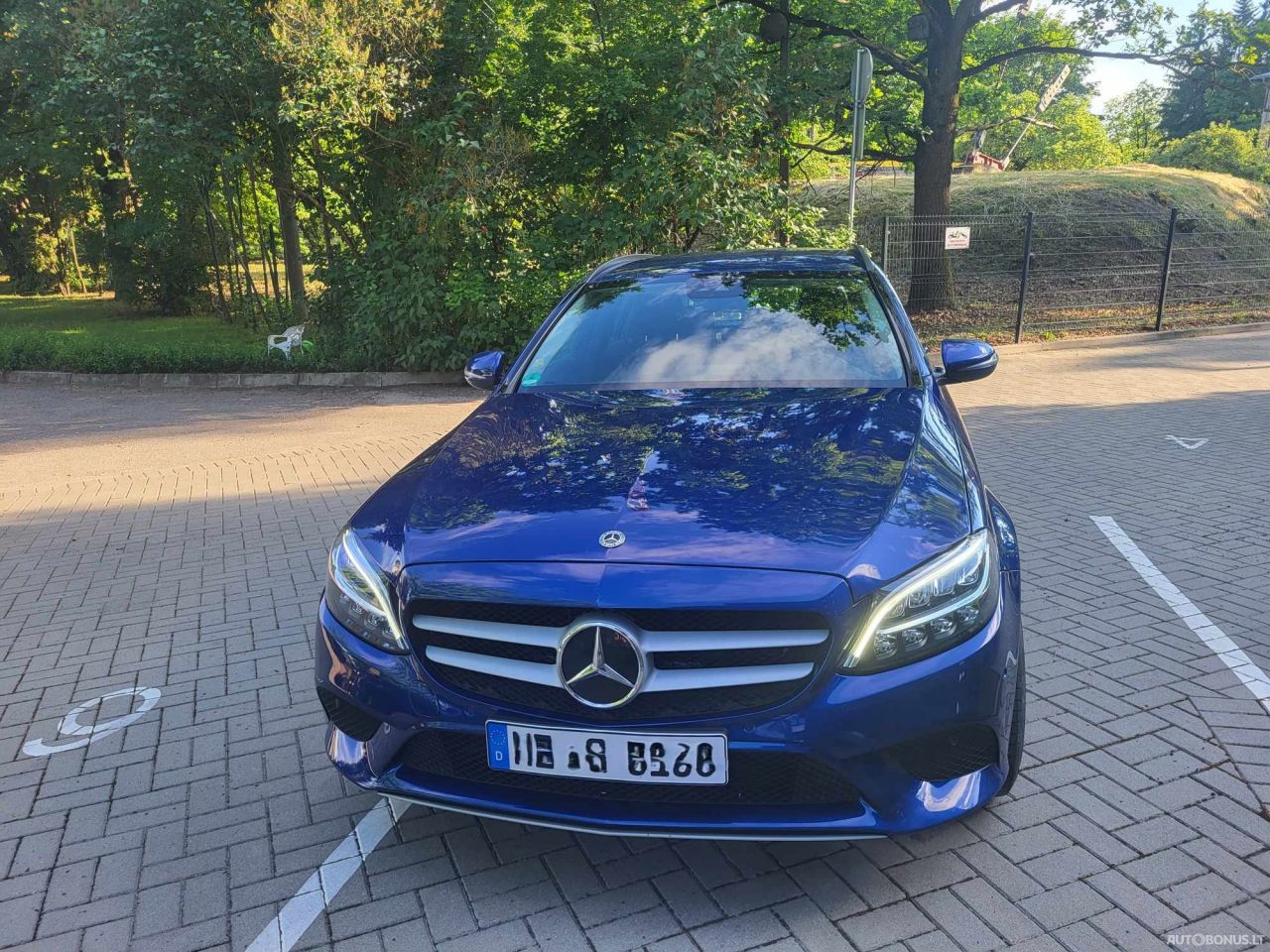 Mercedes-Benz C200 | 2