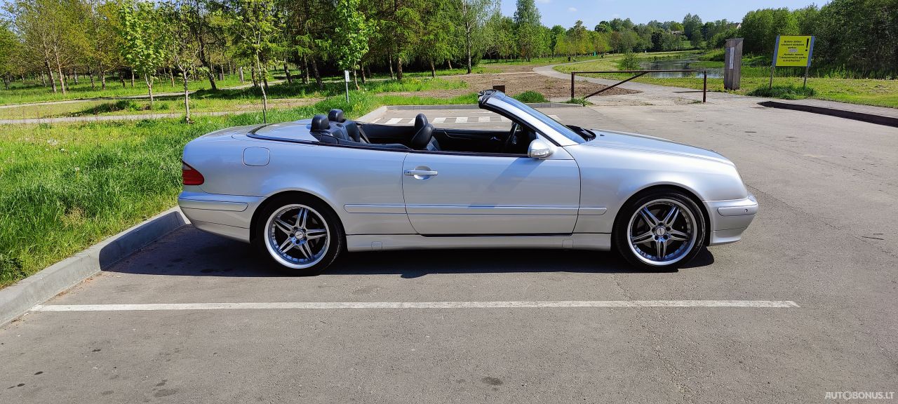 Mercedes-Benz CLK230 | 1