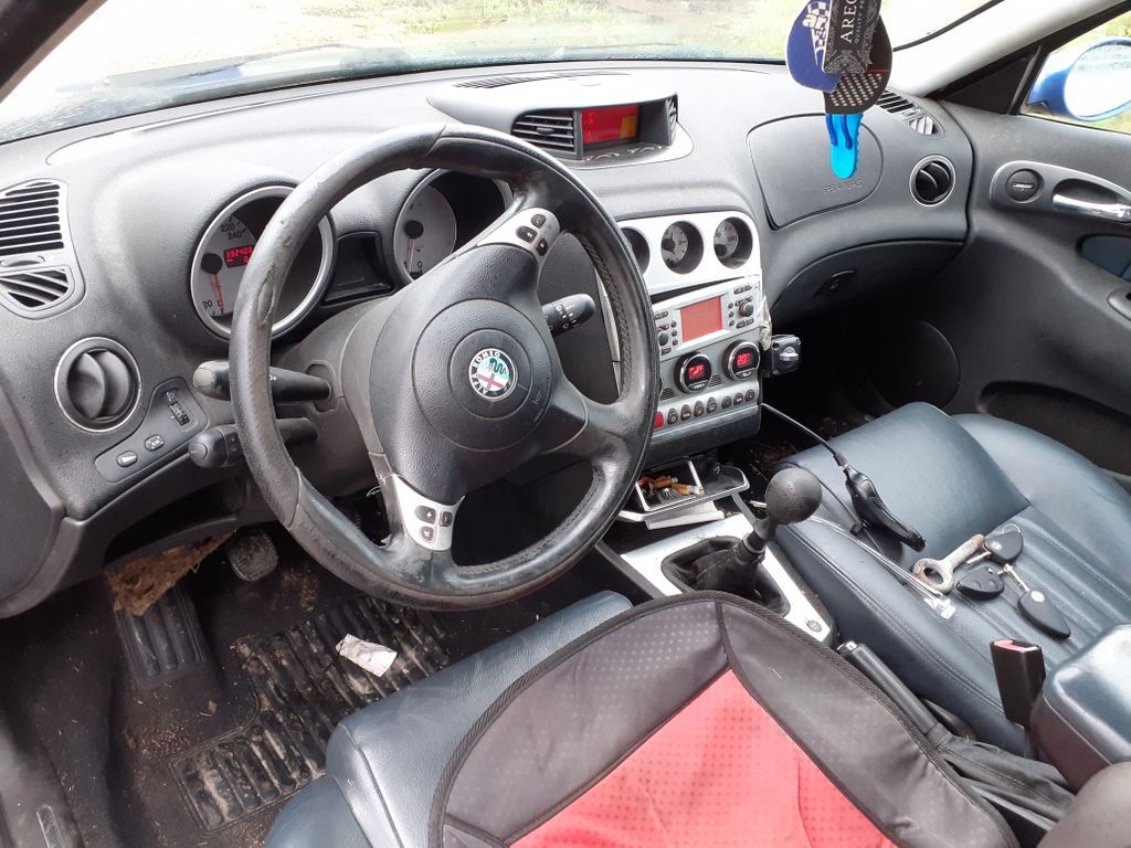 Alfa Romeo, Universal | 4