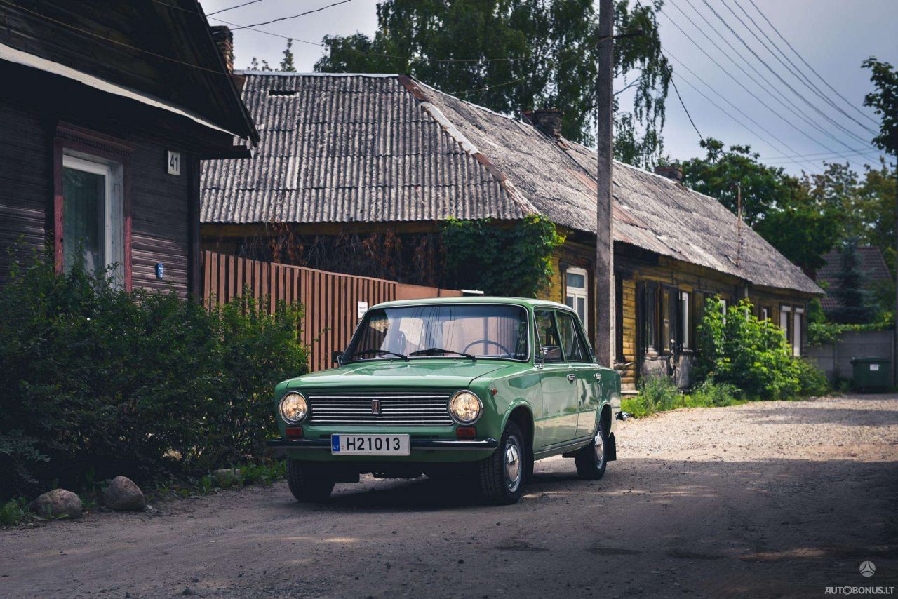 Lada 2101, Sedanas | 2