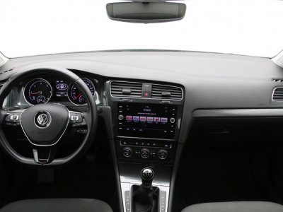 Volkswagen Golf | 1