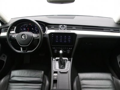 Volkswagen Passat | 1