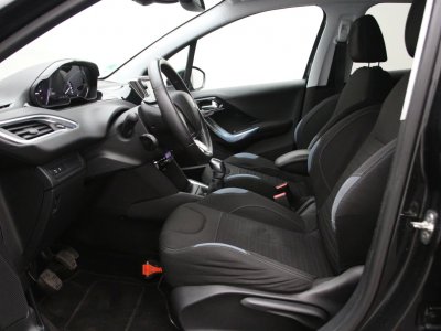 Peugeot 208 | 3