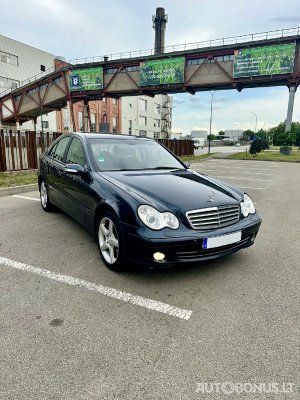 Mercedes-Benz C220