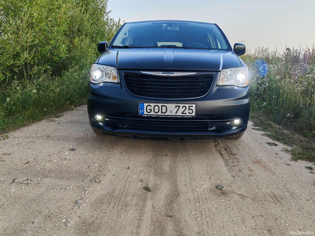 Chrysler Town & Country | 2